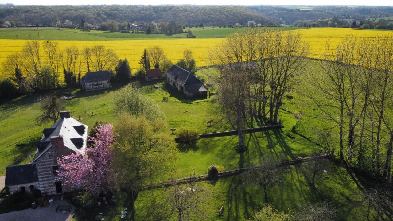 Le Petit Manoir De La Vernelle Bed & Breakfast Fourmetot Dış mekan fotoğraf
