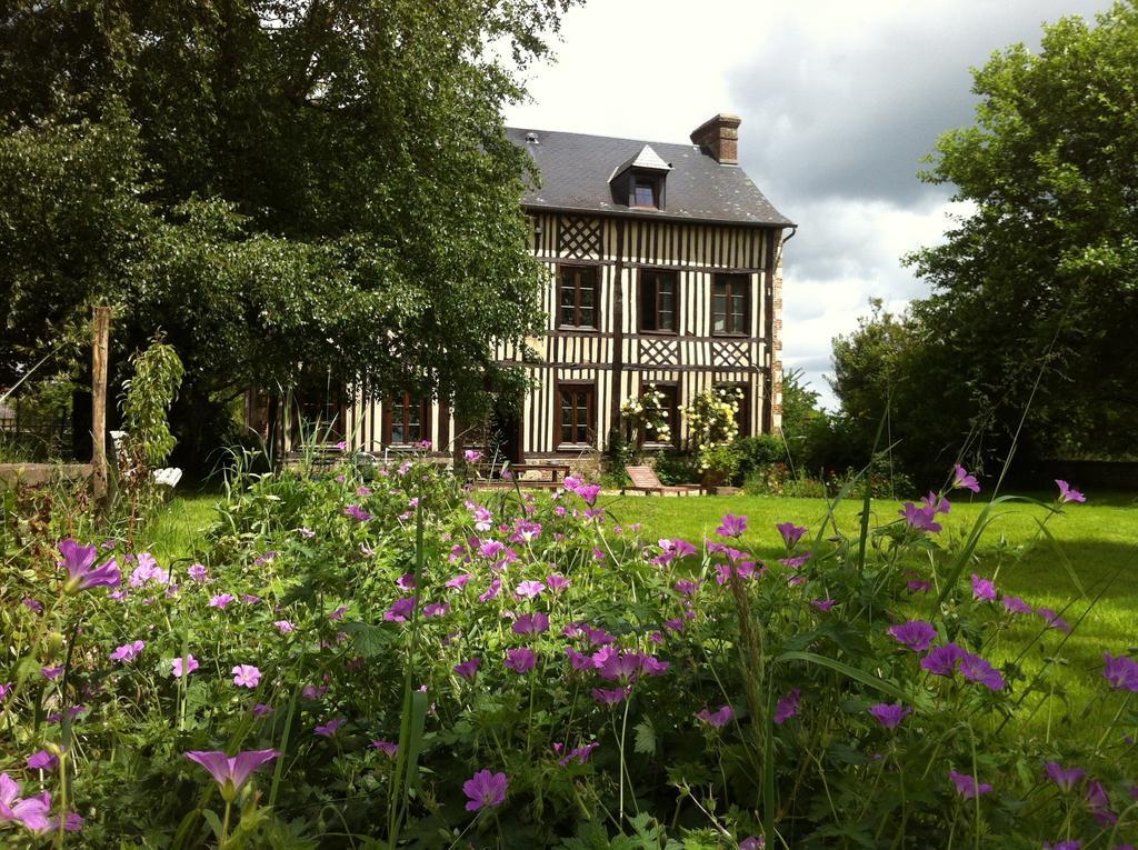 Le Petit Manoir De La Vernelle Bed & Breakfast Fourmetot Dış mekan fotoğraf