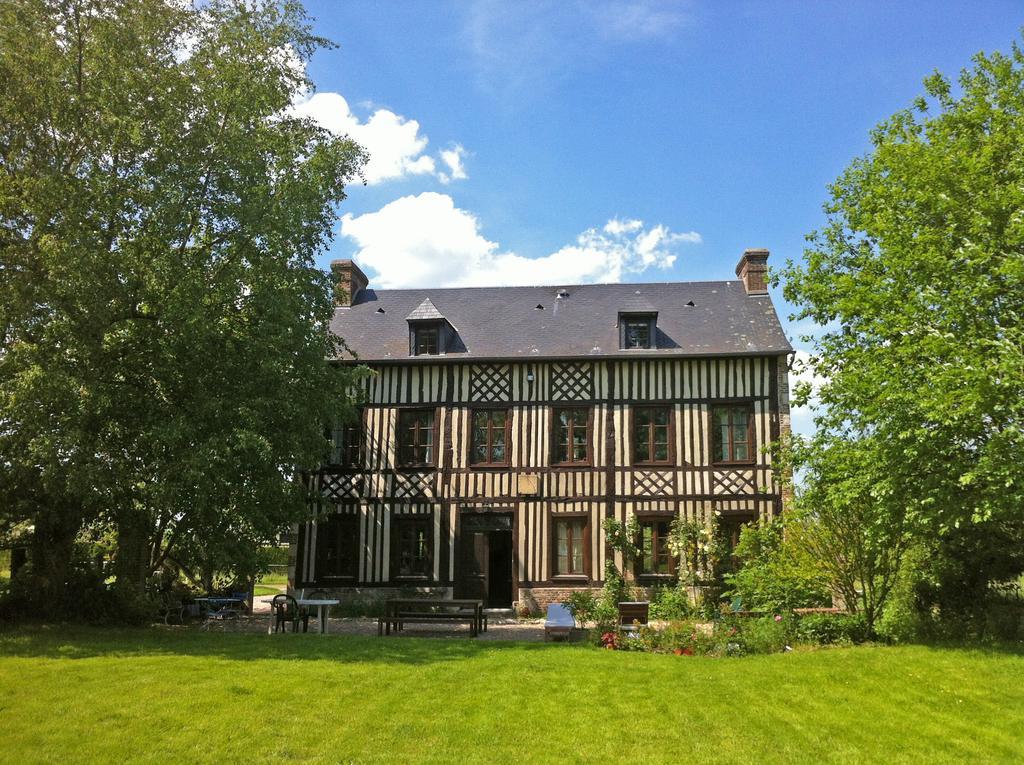 Le Petit Manoir De La Vernelle Bed & Breakfast Fourmetot Dış mekan fotoğraf